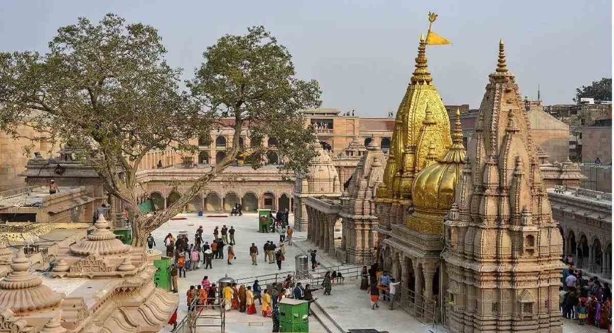 Shri Kashi Vishwanath Temple in Varanasi, one of the twelve sacred Jyotirlinga shrines of Lord Shiva