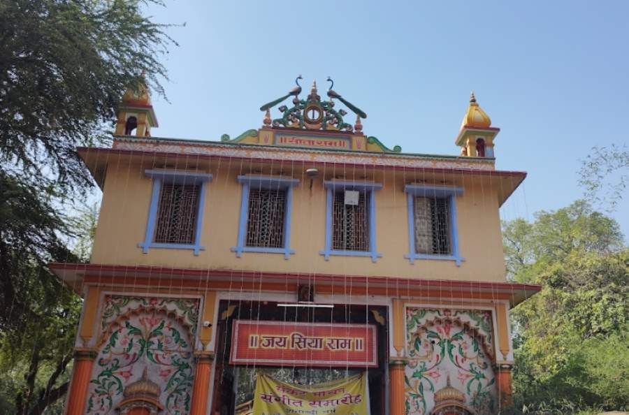Entrance view of Sankat Mochan Hanuman Temple in Varanasi, a sacred pilgrimage destination dedicated to Lord Hanuman.